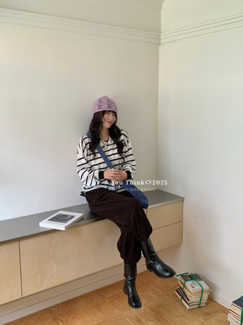 Nohavice s vysokým pásom a širokými nohami, 70–80% polyester, neelastické, dlhé nohavice