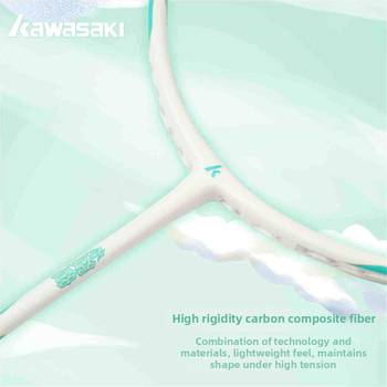 Kawasaki 4U Bedminton Raketa, Rám z karbónového kompozitu, Nylonové struny, Dĺžka 675 mm, Hmotnosť 80–84 g, Úchop G5
