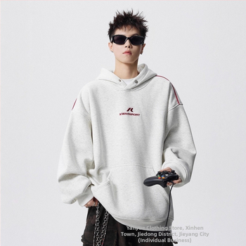 Pulóver kerek nyakú, vastag poliészter-keverék, laza szabás, hosszú ujjú, oldalsó zsebek