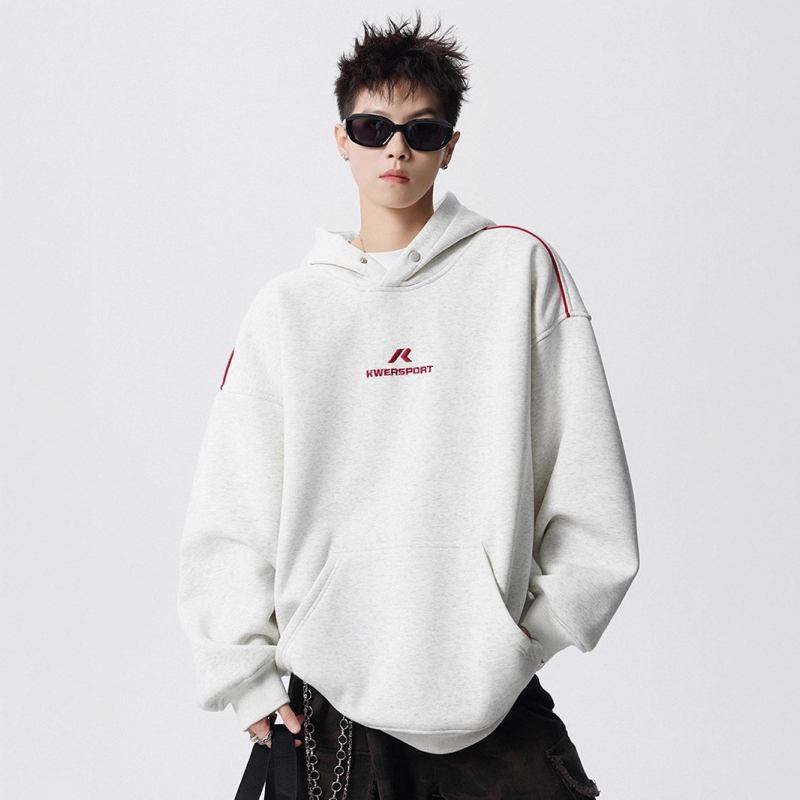 Pulóver kerek nyakú, vastag poliészter-keverék, laza szabás, hosszú ujjú, oldalsó zsebek