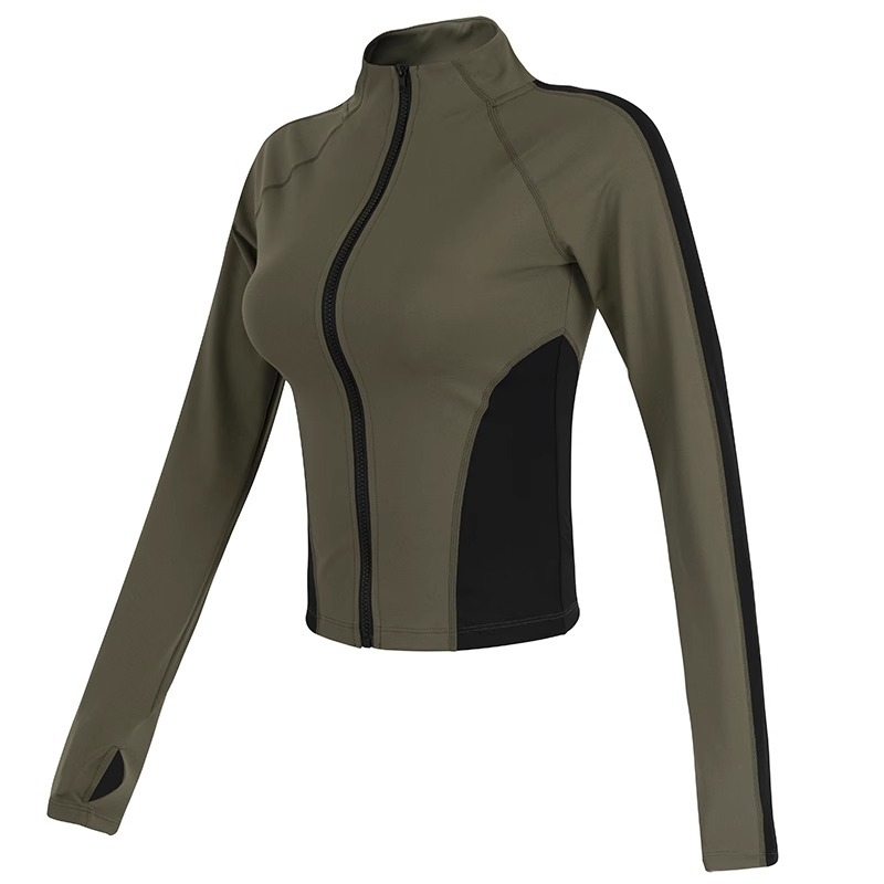 Moteriška jogos sportinė striukė, siauras siluetas, stačias apykaklė, užtrauktukas, ilgomis rankovėmis, kontrastingas raštas (Ruduo, 75% nailonas)