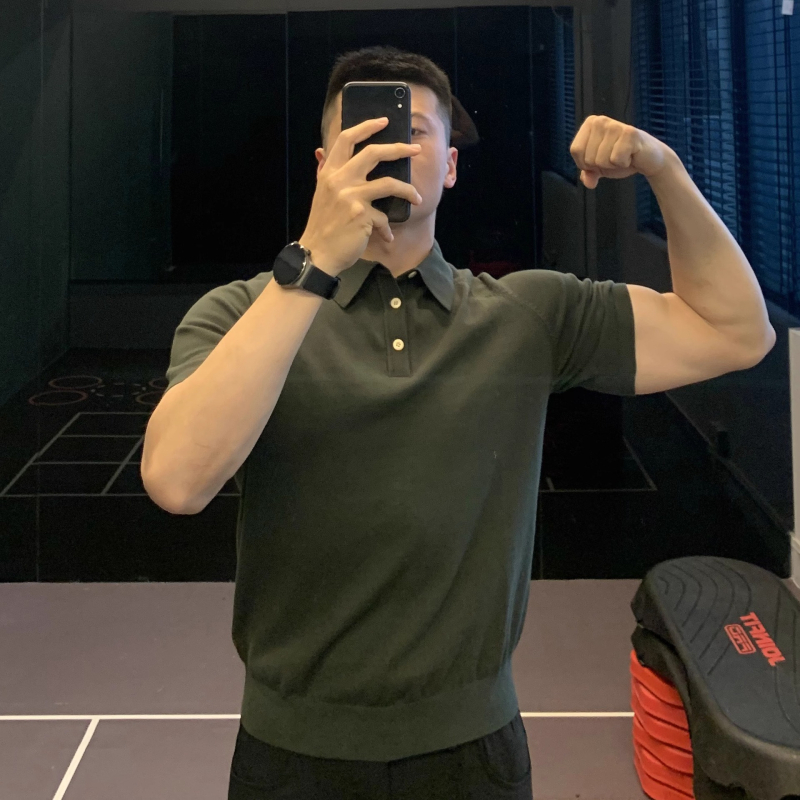 Ανδρικό πόλο με κοντό μανίκι, πλεγτό με γιακά, σχέδιο χρωματικού μπλοκ, ελαφρύ καλοκαίρι, διαπνέον πολυεστερικό μείγμα απομάκρυνσης υγρασίας