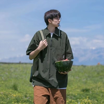 Αντρικό πόλο με κοντά μανίκια, χαλαρή γραμμή, στυλ Χονγκ Κονγκ, κολλάζ ραφή