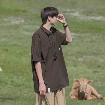 Αντρικό πόλο με κοντά μανίκια, χαλαρή γραμμή, στυλ Χονγκ Κονγκ, κολλάζ ραφή