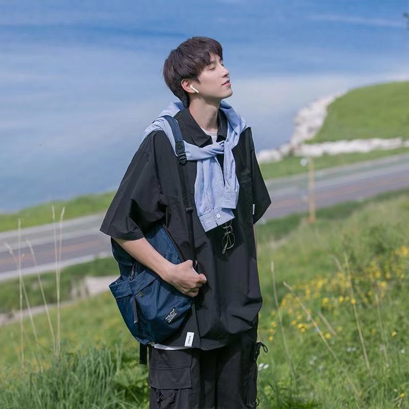 Αντρικό πόλο με κοντά μανίκια, χαλαρή γραμμή, στυλ Χονγκ Κονγκ, κολλάζ ραφή