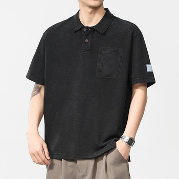Polo bărbătesc cu mâneci scurte, croială lejeră, culoare solidă, finisaj lavat, amestec bumbac-poliester, vara 2025