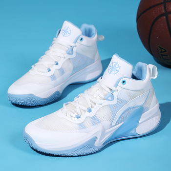 Krepšinio batelės – amortizacija, kvėpuojanti tinklinė viršutinė medžiaga, PU išorė, žemo profilio, universali (tinka abiems)