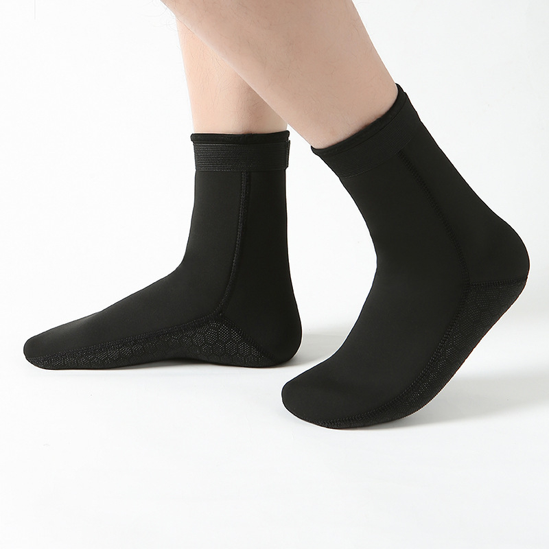 Sukeldumissokid, 3 mm, SBR materjal, üli-elastne kangas, flipper-soki stiil