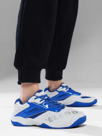 Unisex sportiniai bateliai badmintonui ir tenisui – kvėpuojanti tinklinė viršutinė dalis, karvių odos padas, EVA vidinė pagalvė, žemas viršus, elastinė užsegimo juosta