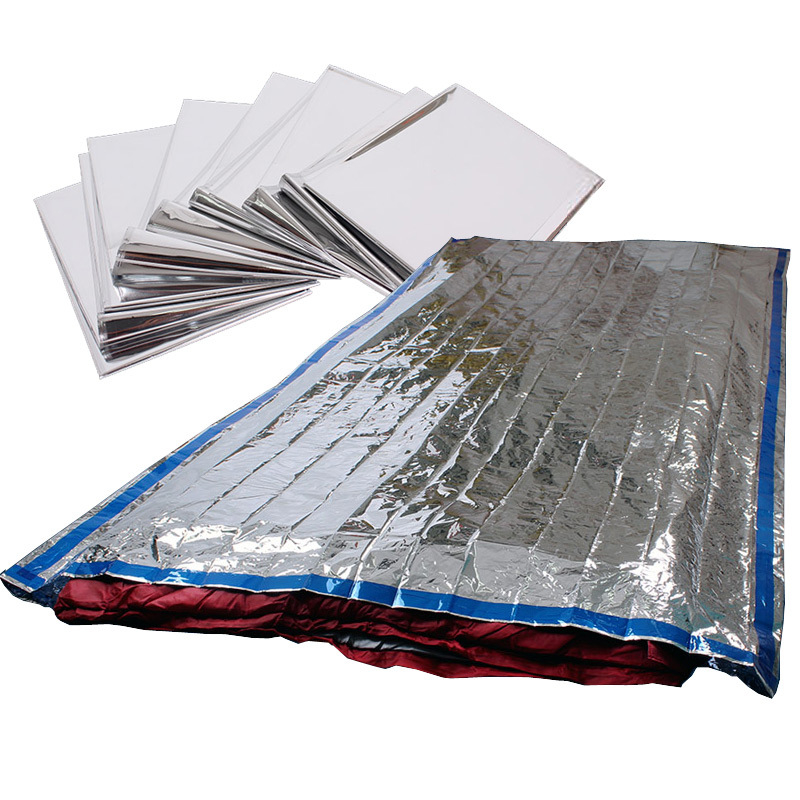 Lauko stovyklavimo miegmaišio apsauginis uždangalas, atsparus drėgmei, nuo uodų, nelaidžioji antklodė, sidabrinės folijos vidus, svoris 120 g