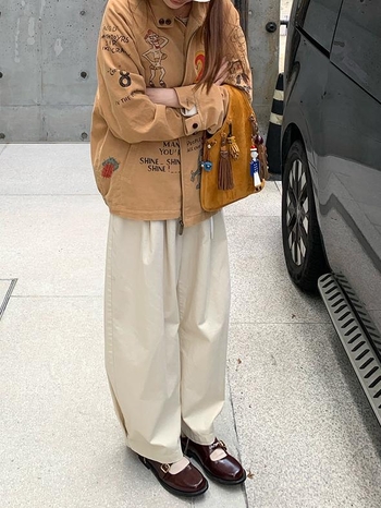 Γυναικείοι βαμβακεροί παντελόνες ίσιας γραμμής, ψηλόμεσες, μακριές, patchwork λεπτομέρεια, 95% βαμβάκι