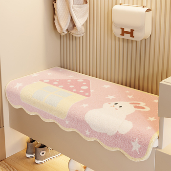 Sėdėjimo pagalvė, akrilinė vilna, poliesterio pluošto užpildas, karikatūrų raštas, individualus apdorojimas