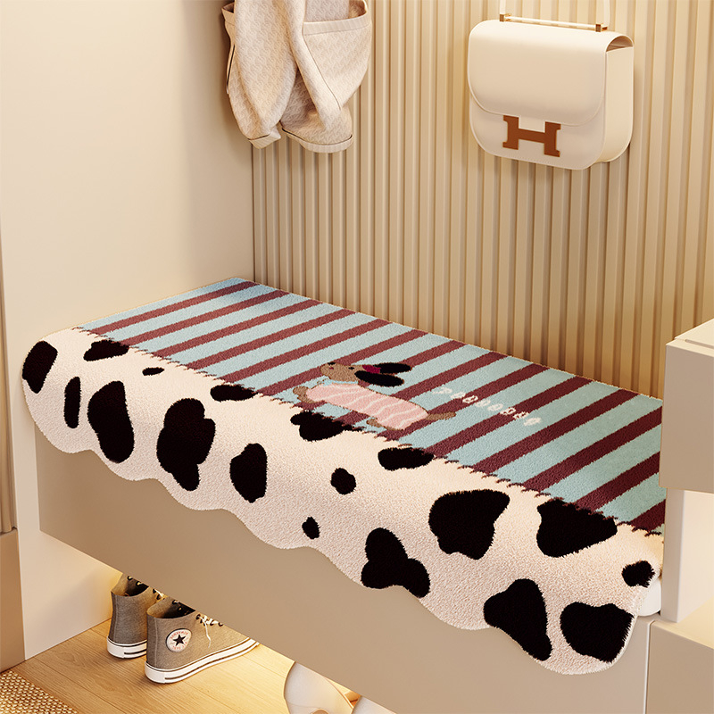 Sėdėjimo pagalvė, akrilinė vilna, poliesterio pluošto užpildas, karikatūrų raštas, individualus apdorojimas