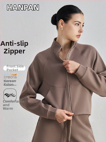 Siauro pjūvio jogos švarkas su ilgomis rankovėmis, liemens ilgis, priekinė kišenė, audinys rayon su oro sluoksniu