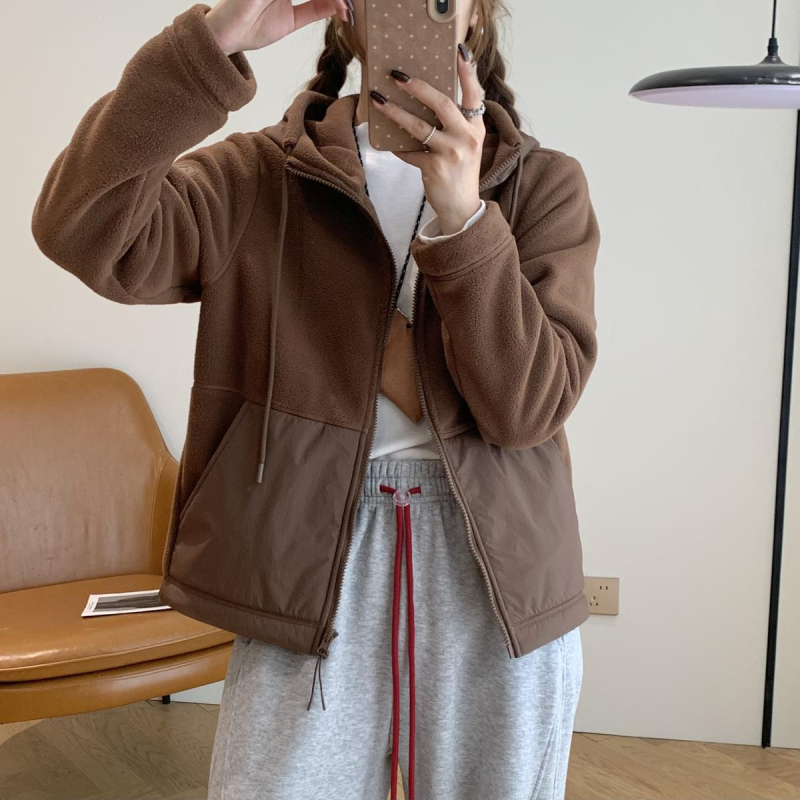 Ženski patchwork fleece jakna s kapuljom (Srednja debljina, Regularna duljina, Dugi rukavi, Kapuljača, Jedan gumb)