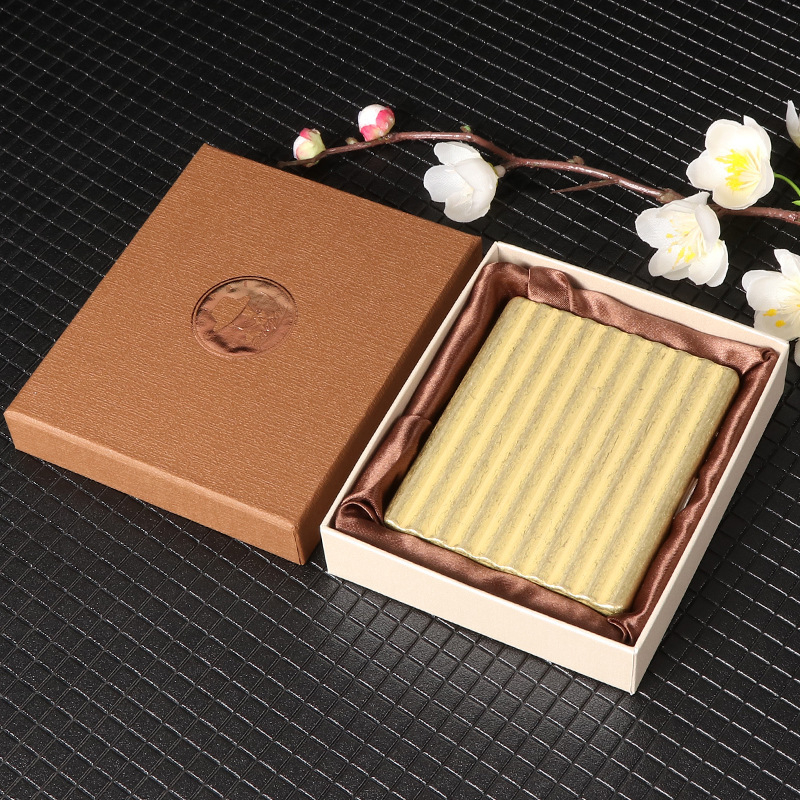 Plastmasas cigarešu kārba 10 cigaretēm, pārnēsājama, ar kartes slota dizainu, pretestība pret saspiešanu, ar logo personalizāciju