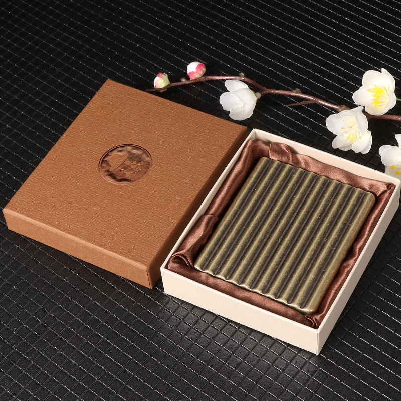 Plastmasas cigarešu kārba 10 cigaretēm, pārnēsājama, ar kartes slota dizainu, pretestība pret saspiešanu, ar logo personalizāciju