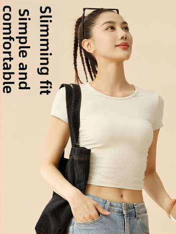 Moteriški dryžuoti sportiniai marškinėliai su trumpomis rankovėmis — drėgmės valdymas, poliesterio + spandekso mišinys (82,5% poliesteris, 17,5% spandeksas), pavasaris 2025