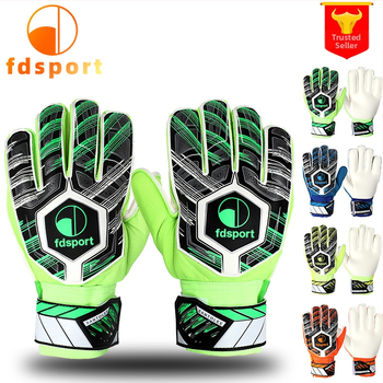 Jalgpalli väravavahi latex sõrmekindad – kohandatavad, Flying Shield kaubamärk, unisex, jalgpall (Materjal: lateks; Kohandamine: jah; Bränd: Flying Shield; Sugu: unisex; Kasutusala: jalgpall)