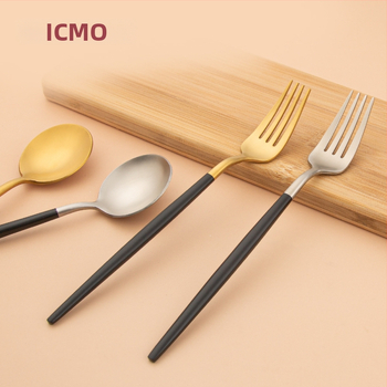 304 nerūdijančio plieno indų rinkinys: šaukštas, šakutė ir desertinis šaukštas, veidrodinis poliravimas