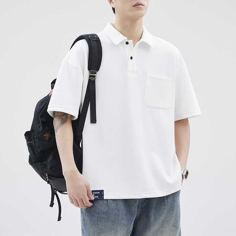 Ανδρικό πόλο με κοντά μανίκια, χαλαρή γραμμή, ύφασμα Power Cotton, διαπνέον και ανθεκτικό, λεπτομέρεια ραφής