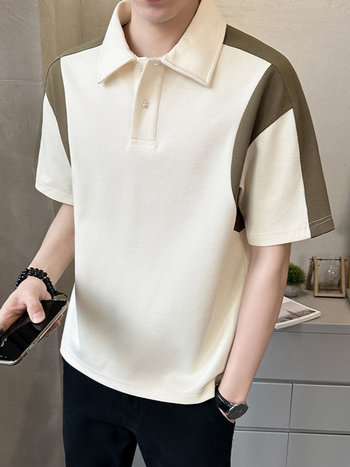 Πόλο πουκάμισο με μπλοκ σχέδιο, κοντά μανίκια, άνετη γραμμή, ύφασμα από μίγμα βαμβακιού.