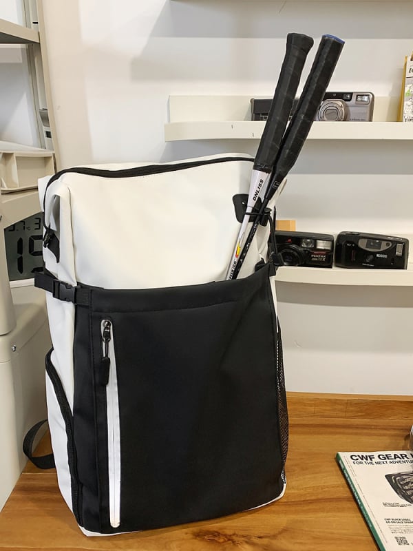 Geantă badminton MYCARE, material PU, capacitate 20–35 L, curea cu pernă de aer, stil de călătorie relaxat