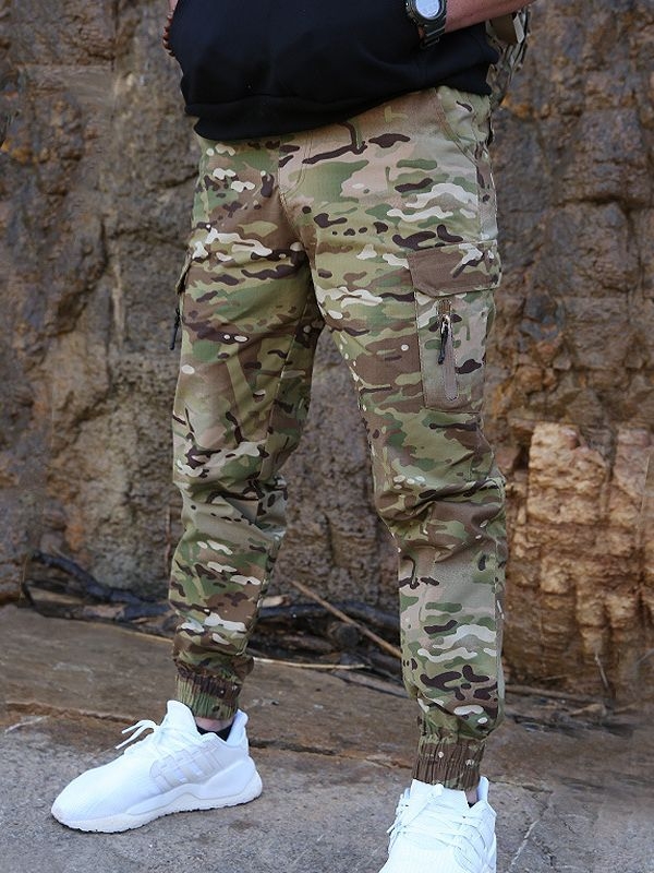 Unisex lauko kamufliažinės kelnės, poliesterio–medvilnės audinys, kamufliacinis raštas, tinka vasarai, pavasariui ir rudeniui, sporto stilius