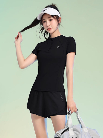 Moterų vasaros sportinis komplektas: trumpomis rankovėmis tenisui ir bėgimui, greitai džiūstantis, siaura kirpimo, stovinti apykaklė, poliesterio/elastano pluoštas 93,3%/6,7%