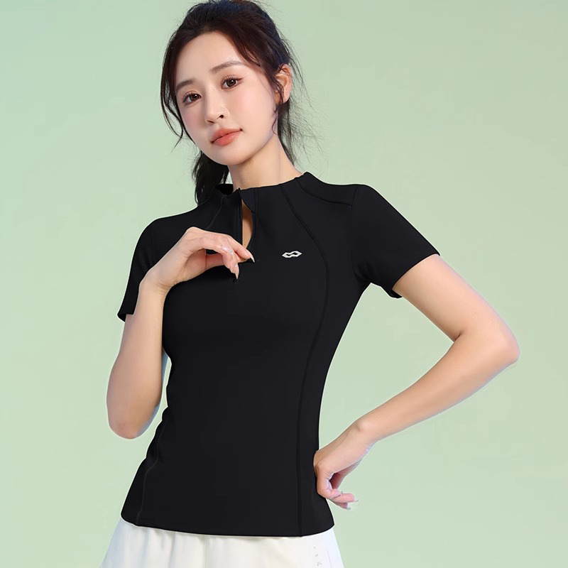 Moterų vasaros sportinis komplektas: trumpomis rankovėmis tenisui ir bėgimui, greitai džiūstantis, siaura kirpimo, stovinti apykaklė, poliesterio/elastano pluoštas 93,3%/6,7%