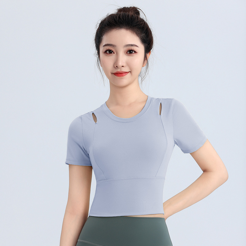 Ženska sportska majica s ugrađenom grudnom košarom, tkanina od najlona i spandeksa (23,2% Spandex, 76,8% Nylon), uski kroj, ljeto 2024, za trčanje, fitness i vožnju bicikla