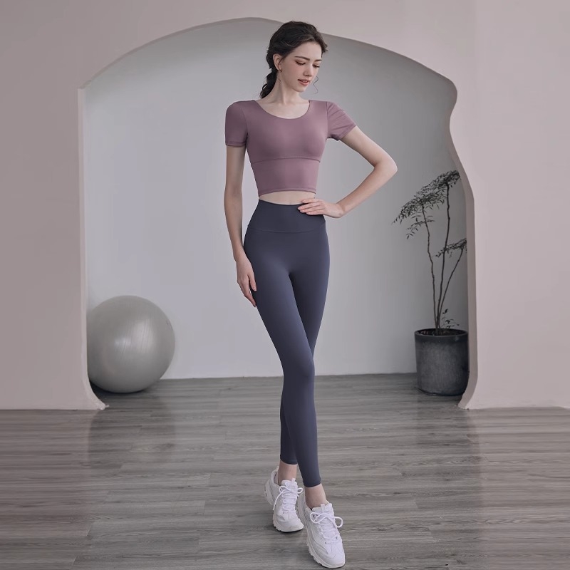Ženski ljetni fitness set — top s kratkim rukavima i hlače za jogu, brzo sušenje, poliester/spandeks smjesa 93,3%/6,7%, za trčanje, pilates i trening