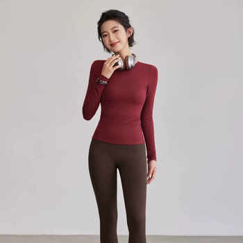 Joga viršūnė su atvira nugara ir virvelinėmis petnešomis, su krūtinės pagalvėle, kvėpuojantis Nailono-Spandekso pluoštas, ilgomis rankovėmis, įprastas ilgis