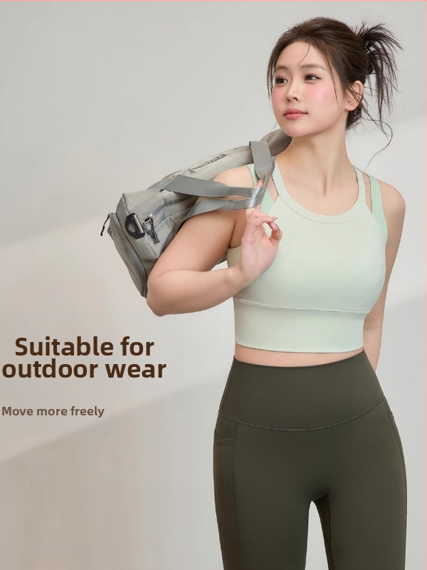 Plus dydžio moterų sportinių liemenėlė ir šortų komplektas (be rankovių; medžiaga: nailonas/spandeksas 78/22; įdėta krūties pagalvėlė)