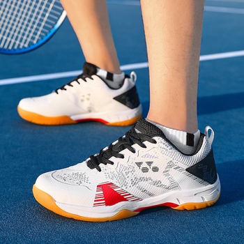 Badmintono bateliai su atsparia guma pado, kvėpuojanti vidinė medžiaga iš tinklo, viršus iš super pluošto + audinio, EVA + guma padas, žemas viršus