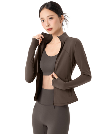 Jogos džaketė, lieso silueto, ilgomis rankovėmis, liemens ilgio, šilta flis, Cloud Feel dvipusis flis, sudėtis: 80% nailonas, 20% spandeksas