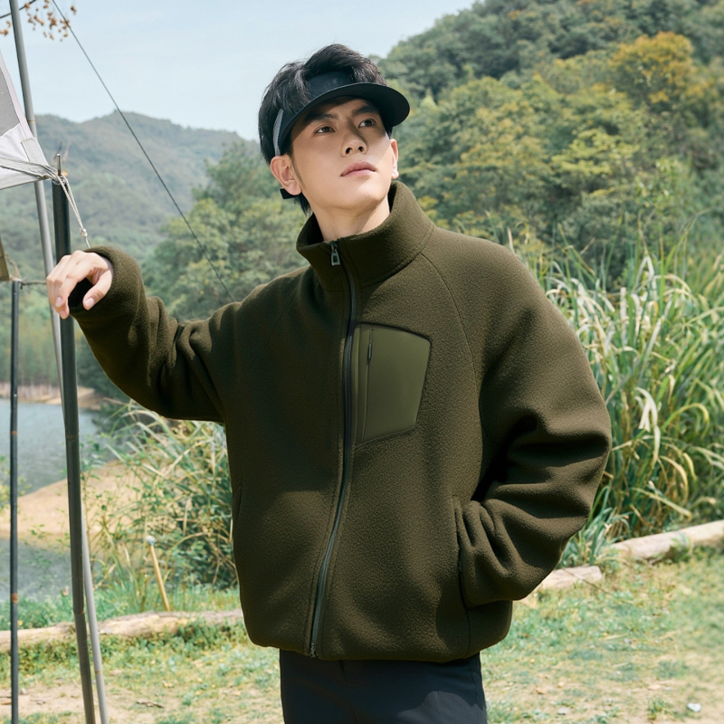 Vyrų fliso topas su stovinčia apykakle - atviras marškinio stilius, šilta rudens ir žiemos laikotarpiui