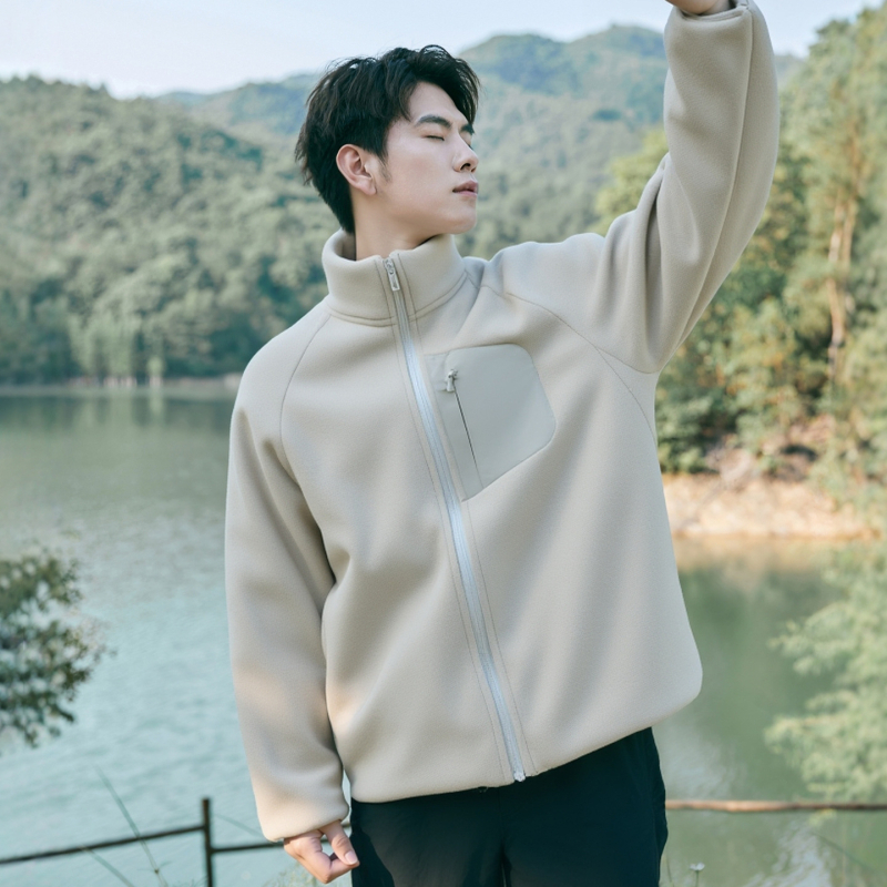 Vyrų fliso topas su stovinčia apykakle - atviras marškinio stilius, šilta rudens ir žiemos laikotarpiui