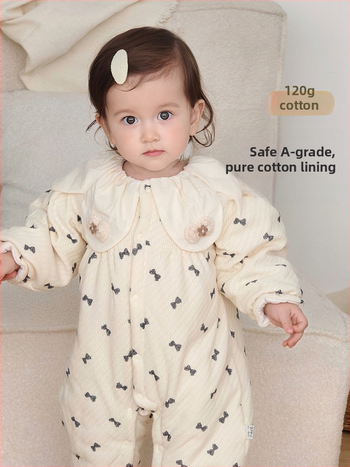 Kūdikio žieminis medvilninis bodis mergaitėms, ilgomis rankovėmis, be gobtuvių, storas pamušalas; pamušalas 100% medvilnė; išorė 97% poliesteris 3% elastanas; priekis užsegamas spaustukais