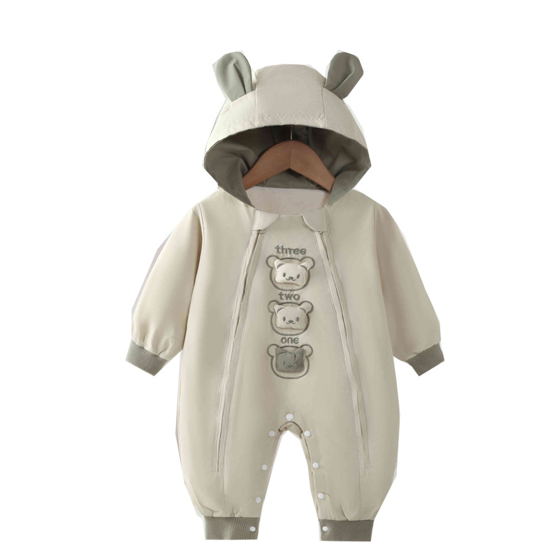 Бебешки гащеризон за лазане – качулка, дълъг ръкав, цип; принт мечка; външен 100% полиестер, вътрешен 100% памук; подходящ за пролет и есен