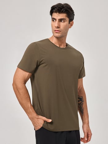 Muška sportska majica od modalnog materijala, prozračna i brzo sušeća, slobodnog kroja, kratki rukavi, okrugli izrez, za trčanje i trening