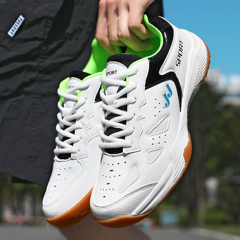 Unutarnje tenisice za tenis, prozračna mrežasta podstava, gornji dio od sintetičke kože + pletene, gumena potplat, nizak kroj, vezice, model M985