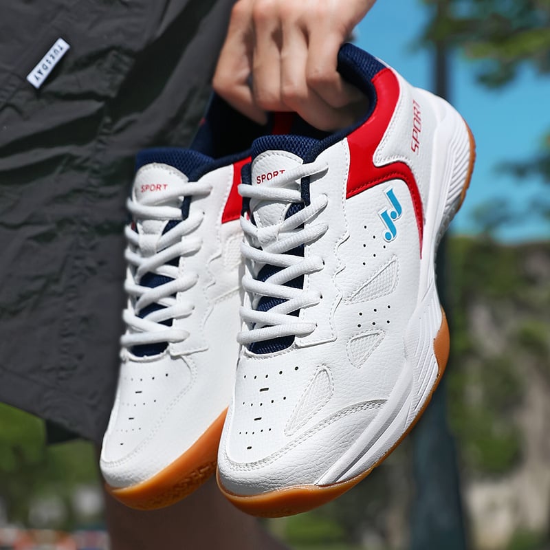 Unutarnje tenisice za tenis, prozračna mrežasta podstava, gornji dio od sintetičke kože + pletene, gumena potplat, nizak kroj, vezice, model M985