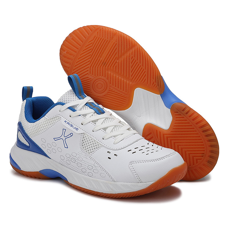 Badmintono batai – priešslydimo, kvėpuojantys, atsparūs dilimui, žemas aukštis, guminė danga