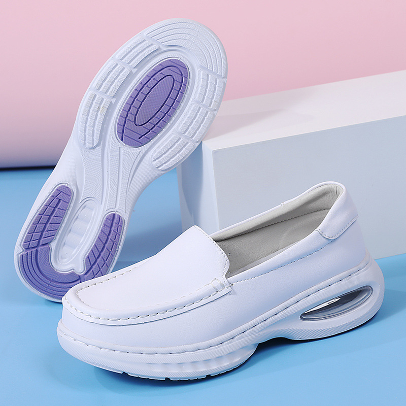 Ápolói papucs légpárnás EVA talppal, csúszásmentes, felső rész marha bőrből, bélés műszálas plüss, slip-on kialakítás