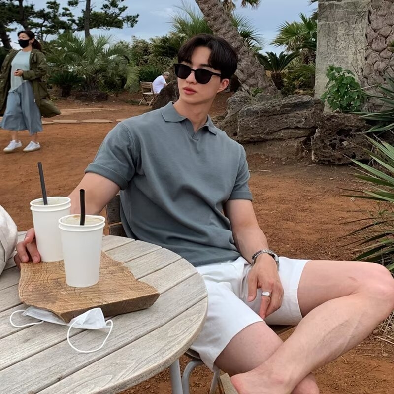 Πόλο πουκάμισο – Κορεάτικο στυλ, κοντό μανίκι, άνετη γραμμή, λεπτό ύφασμα