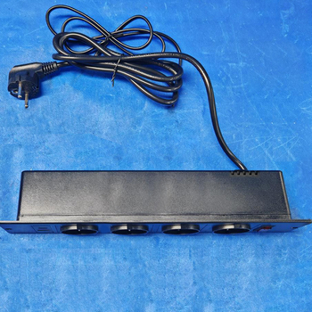 Europos standartų 4 lizdų stalinis maitinimo juosta su PD20W greitu įkrovimu