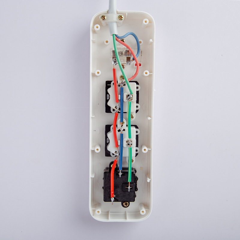 Aukštos galios 16A laidinė kištukinė lizdą didelėms elektros įrangoms, degumo atsparus korpusas, 4000W, AC100-250V