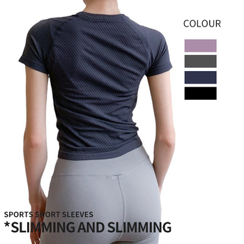 Moteriškas sportinis topas su trumpomis rankovėmis, siauras kirpimas, nailono-spandekso audinys, juosmens ilgio, superelastinis