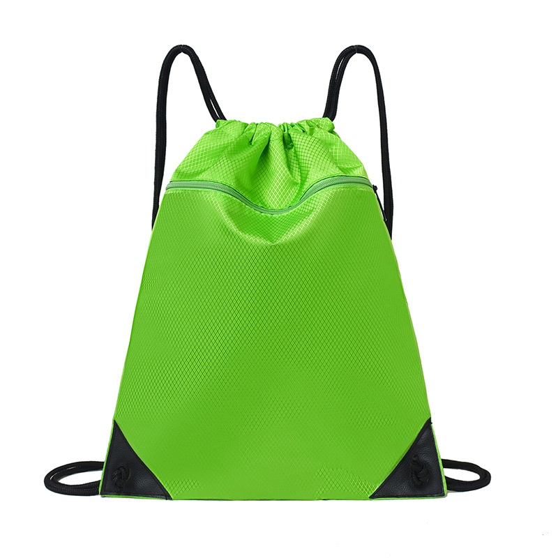 Sportlik kott suure mahutavusega, veekindel, Oxford materjal, kumerad õlarihmad, vooder